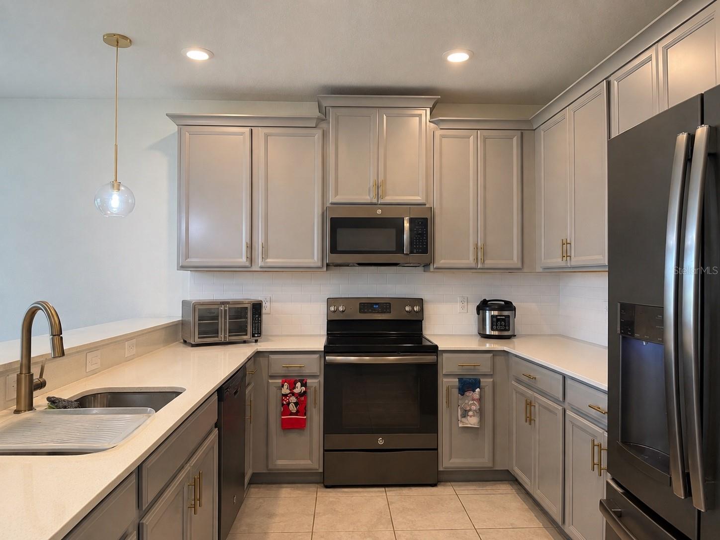 8990 AZALEA SANDS LANE
