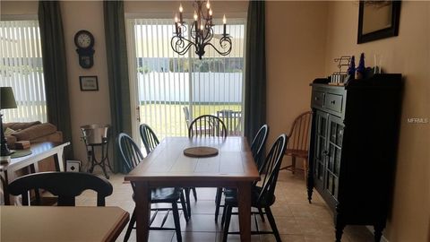 A home in AUBURNDALE