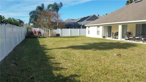 A home in AUBURNDALE