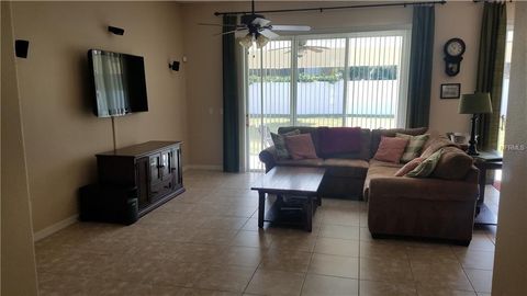 A home in AUBURNDALE
