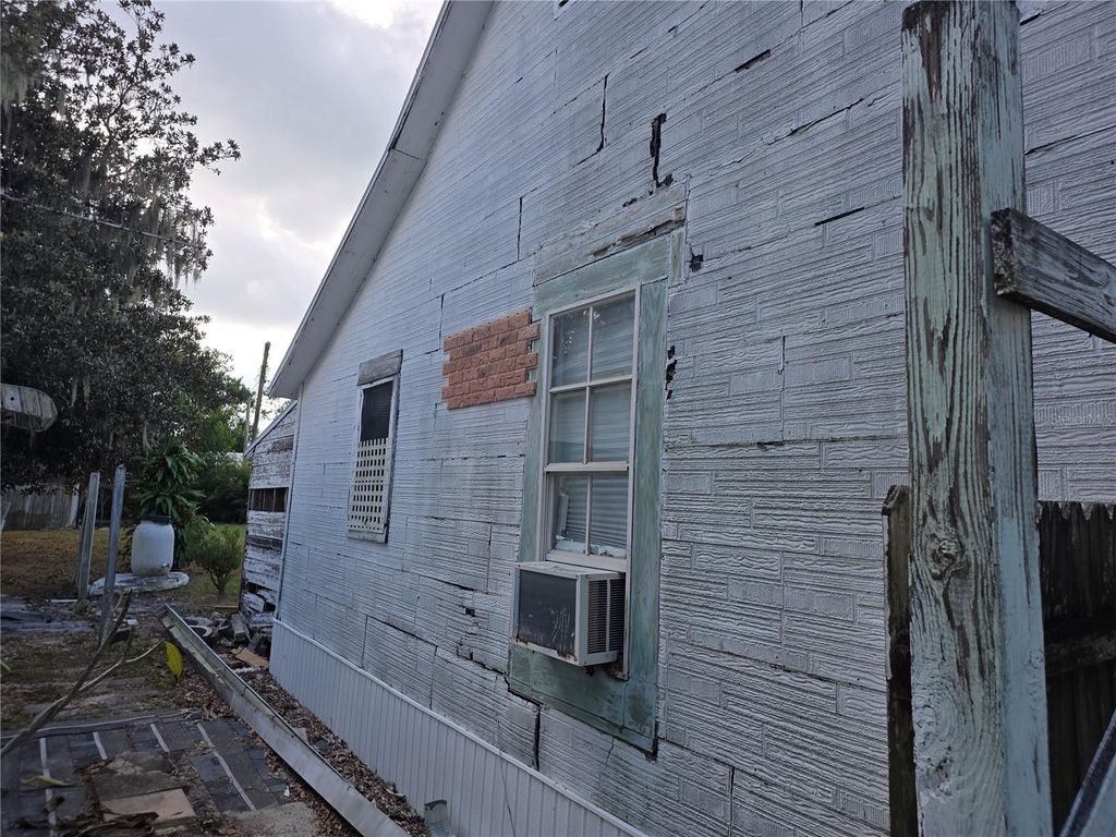 Photo of 406 NW 7th Street, Mulberry, FL 33860 (MLS # L4957553)