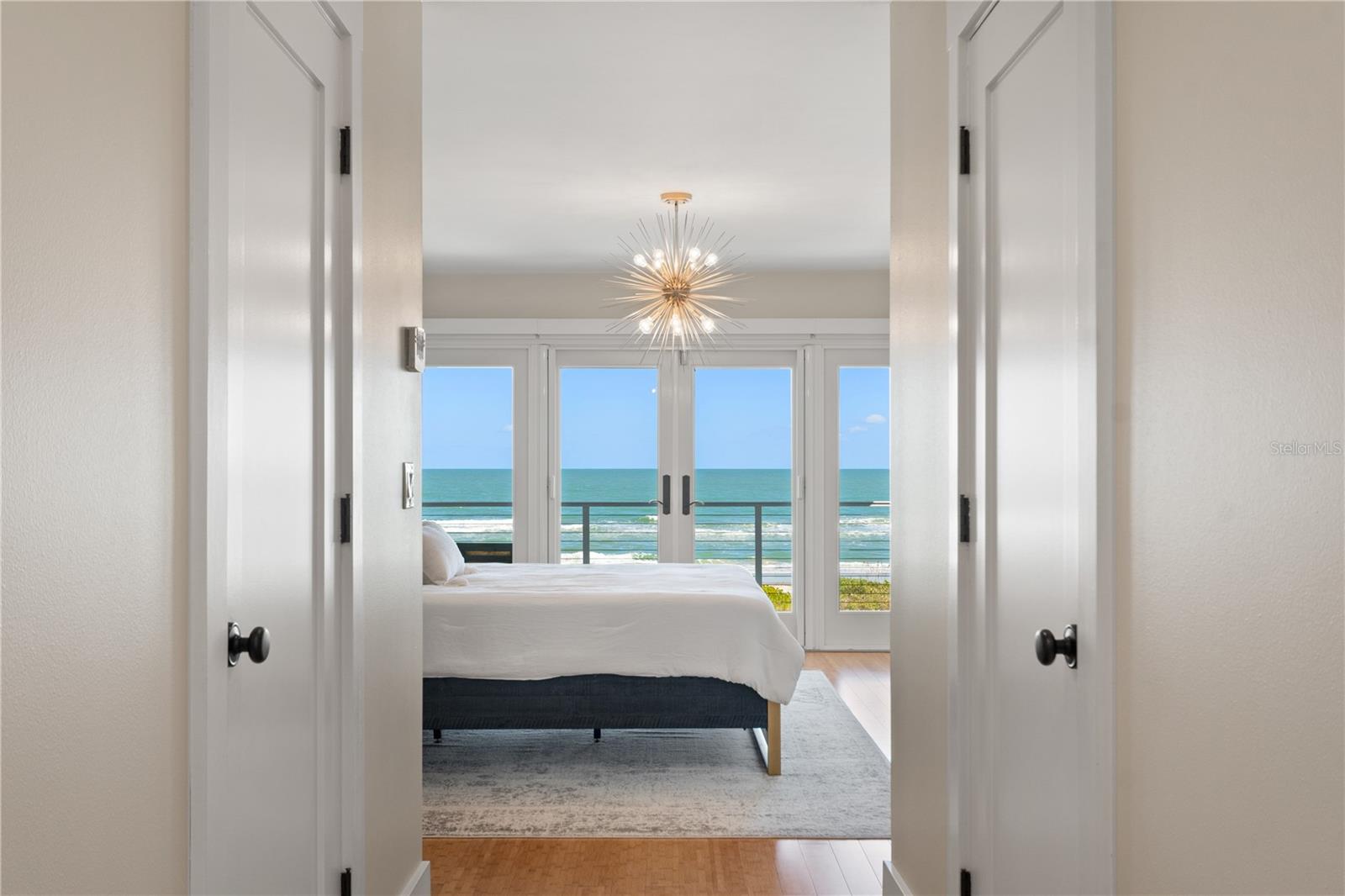 CRESCENT BEACH - Residential