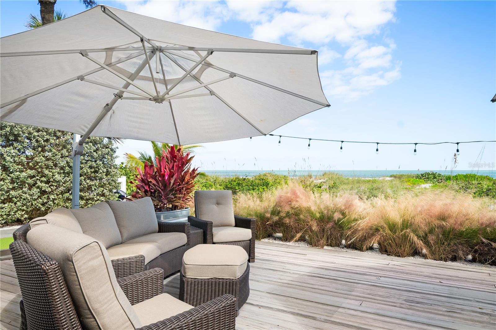 CRESCENT BEACH - Residential