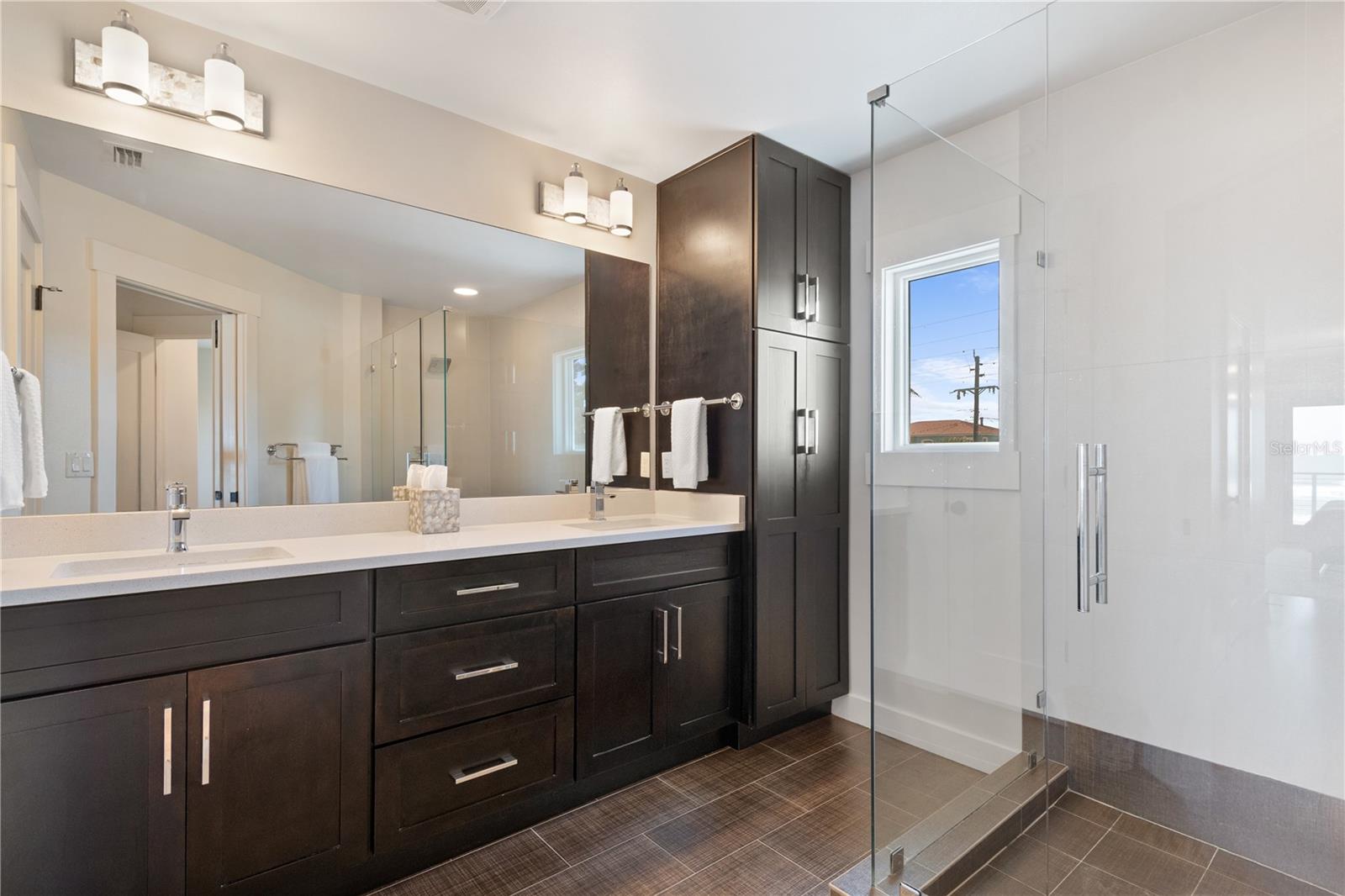 CRESCENT BEACH - Residential