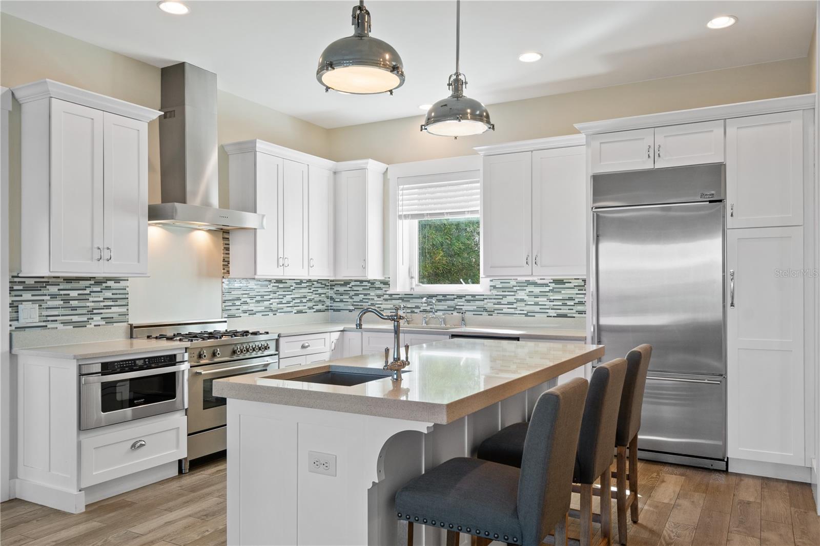 CRESCENT BEACH - Residential