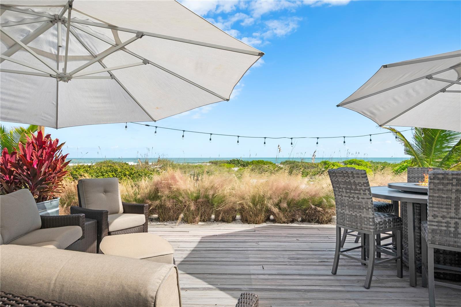 CRESCENT BEACH - Residential