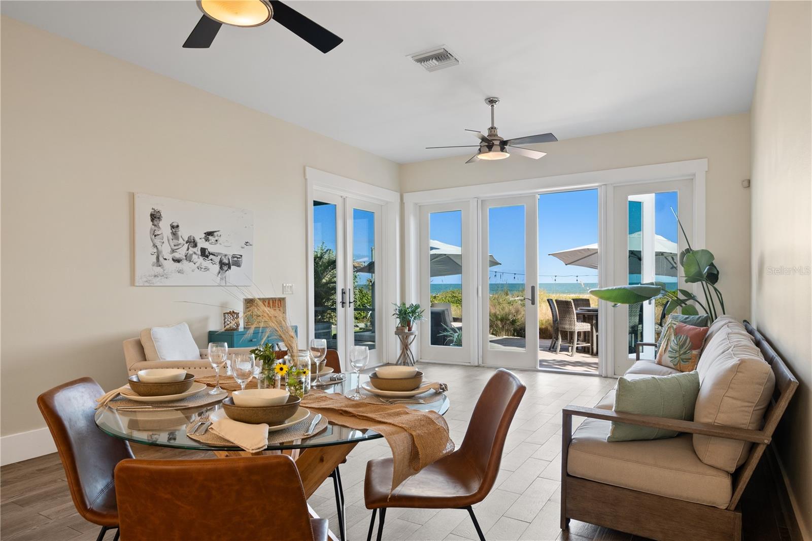 CRESCENT BEACH - Residential