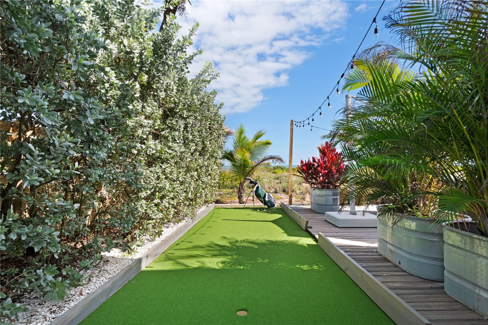 CRESCENT BEACH - Residential