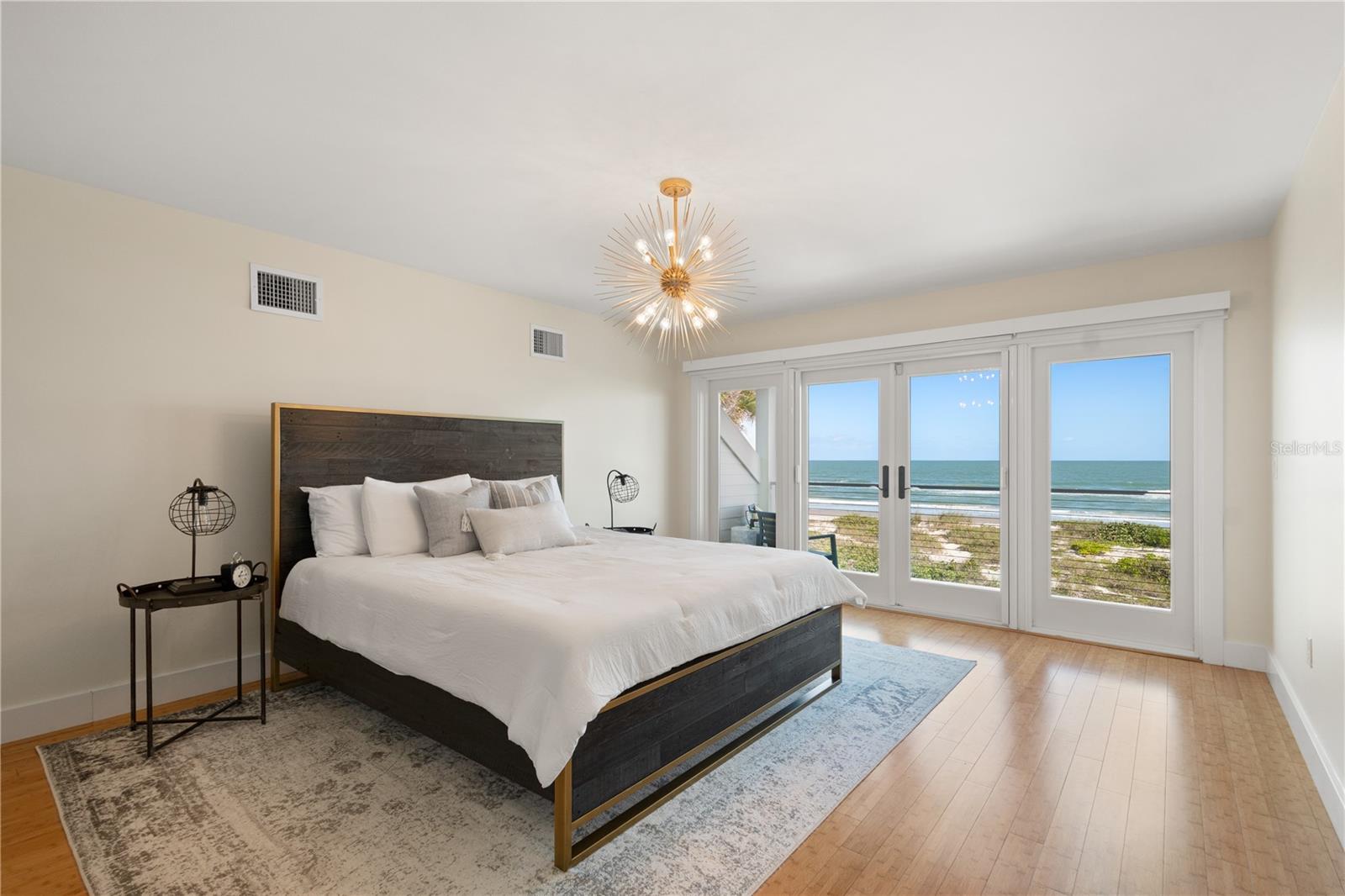 CRESCENT BEACH - Residential