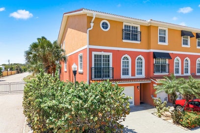 47 W MORGAN STREET TARPON SPRINGS FL 34689