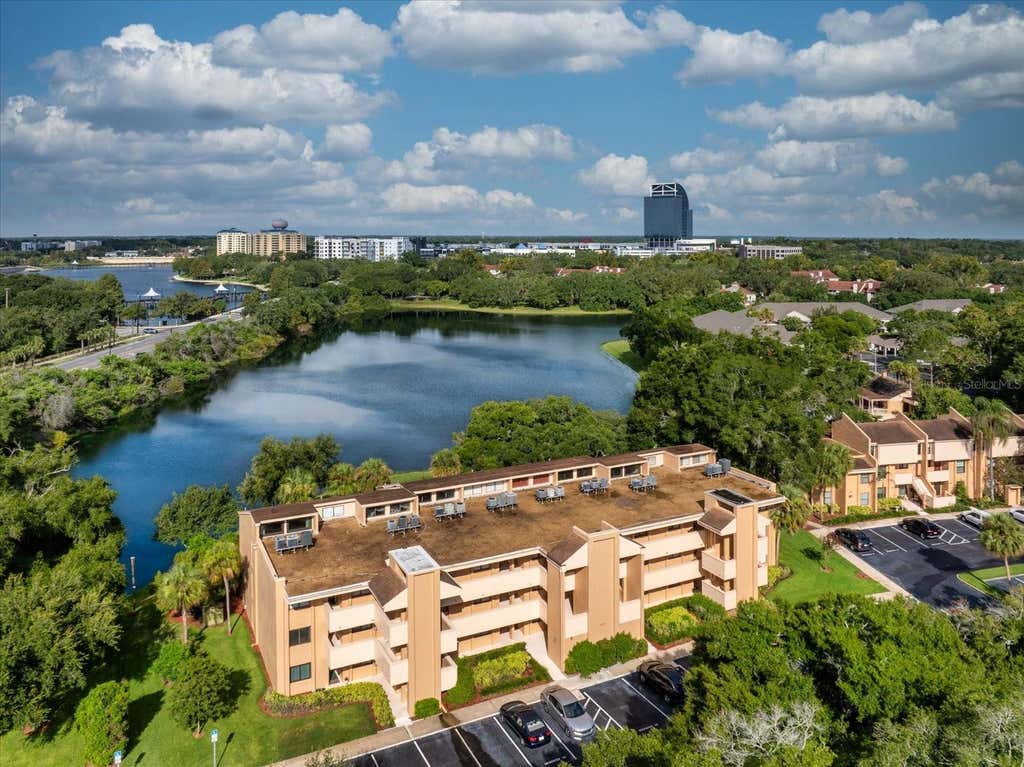 Photo of 510 Cranes Way #206, Altamonte Springs, FL 32701 (MLS # O6430818)