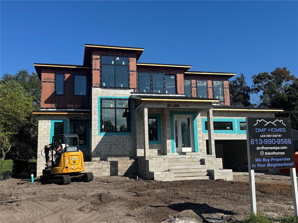 Photo of 3007 W Helen Avenue, Tampa, FL 33611 (MLS # TB8446792)