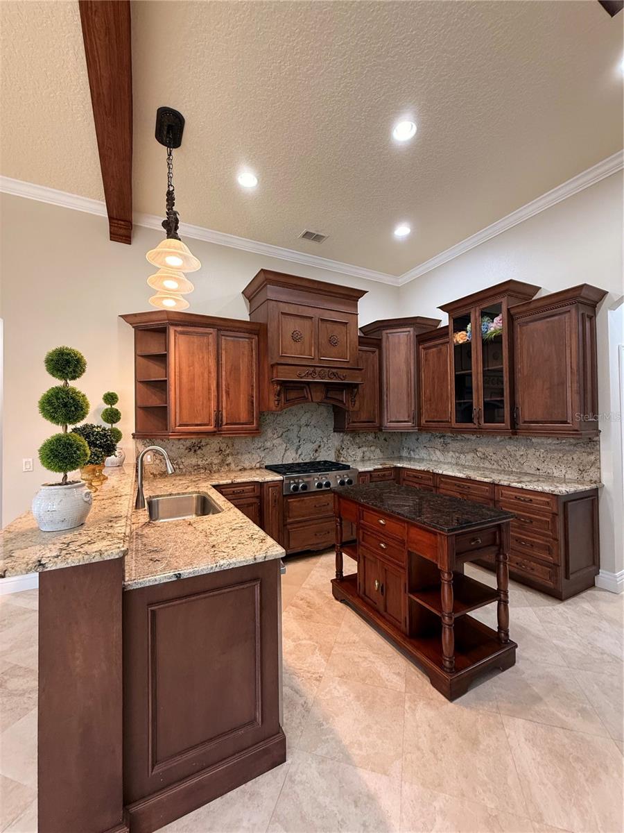 KEENES POINTE UT 06 50 95 - Residential