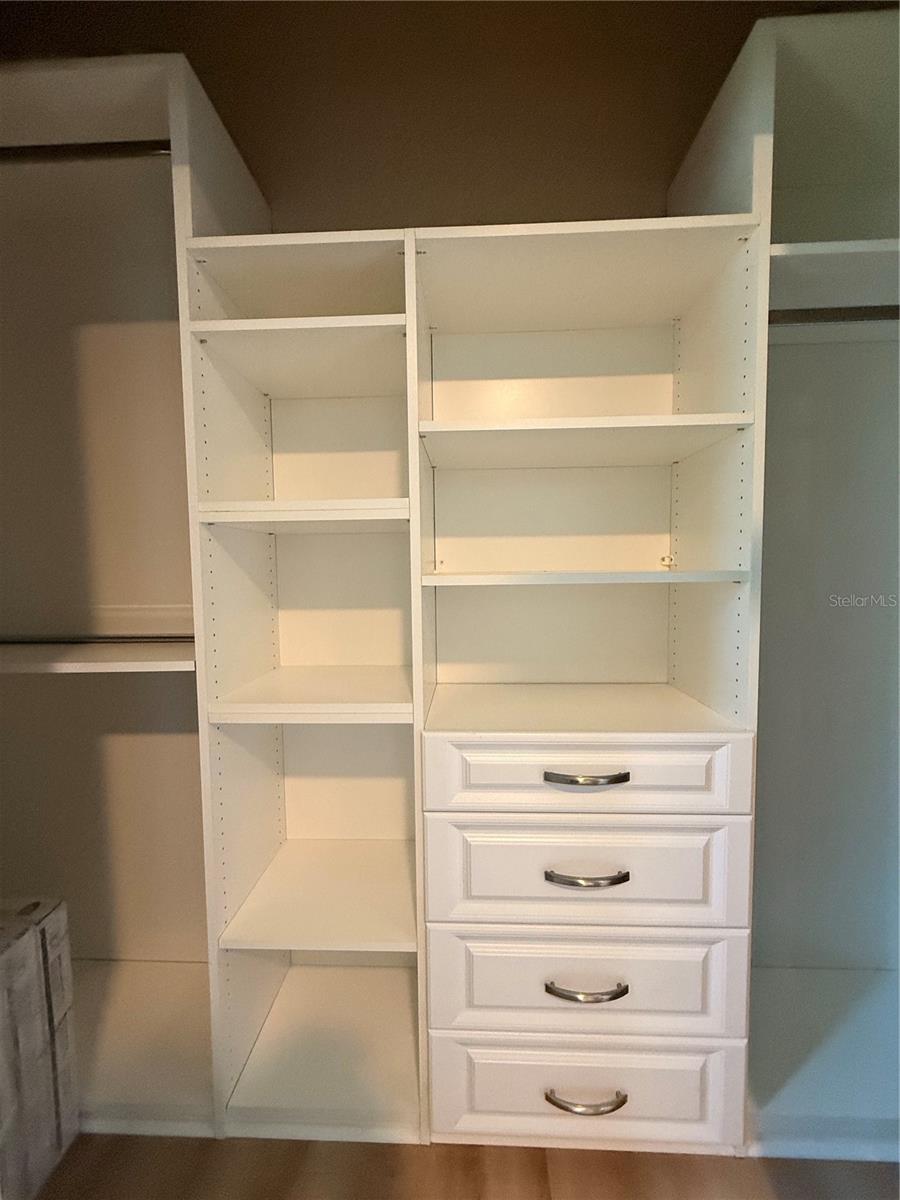 KEENES POINTE UT 06 50 95 - Residential