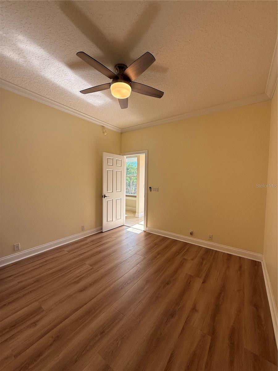 KEENES POINTE UT 06 50 95 - Residential