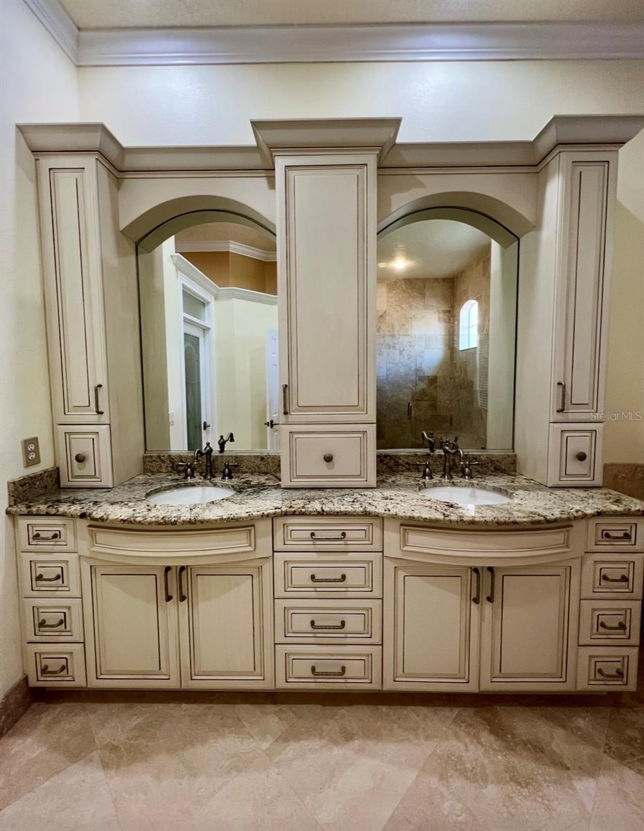 KEENES POINTE UT 06 50 95 - Residential