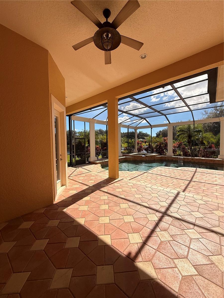 KEENES POINTE UT 06 50 95 - Residential