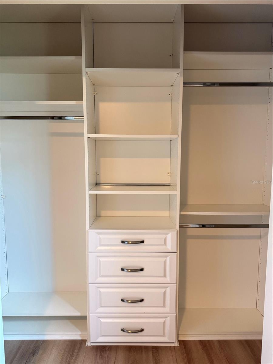 KEENES POINTE UT 06 50 95 - Residential