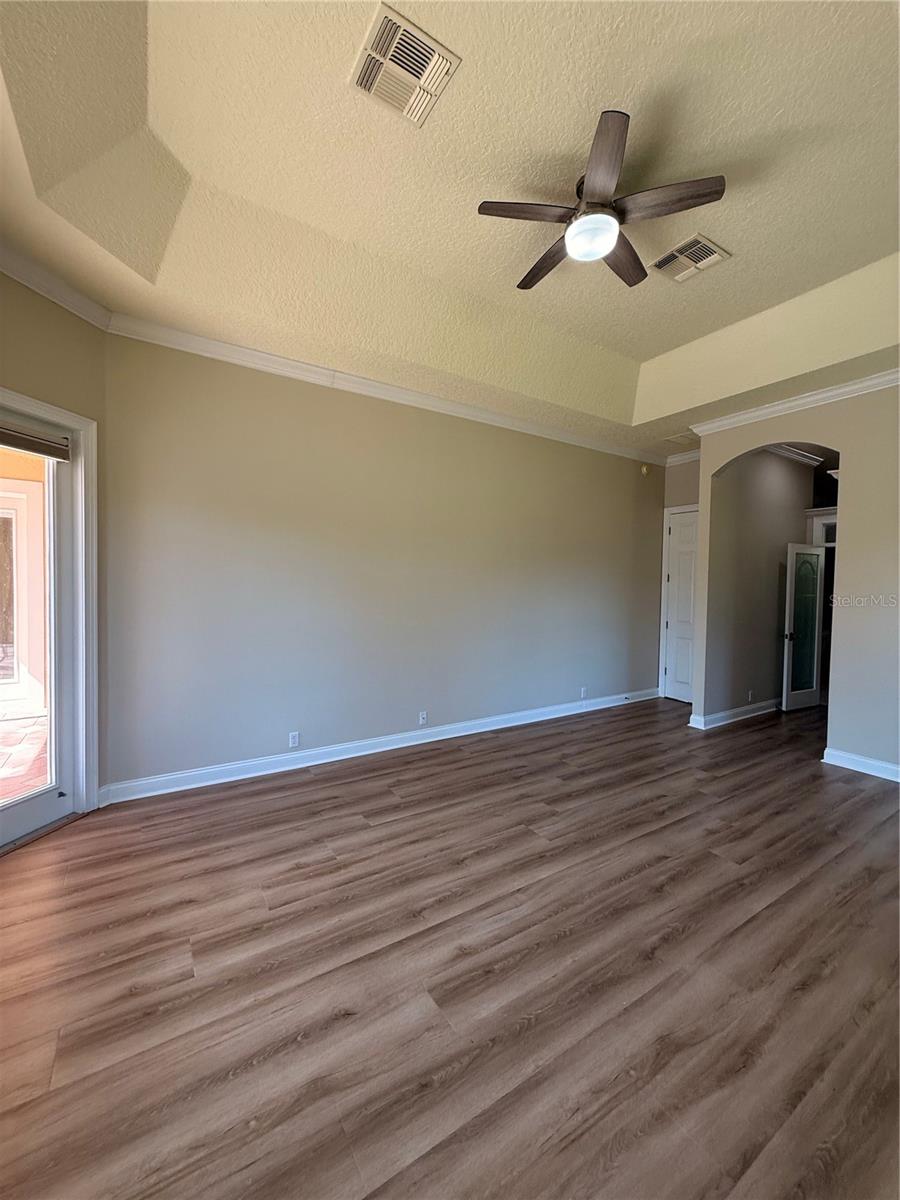 KEENES POINTE UT 06 50 95 - Residential