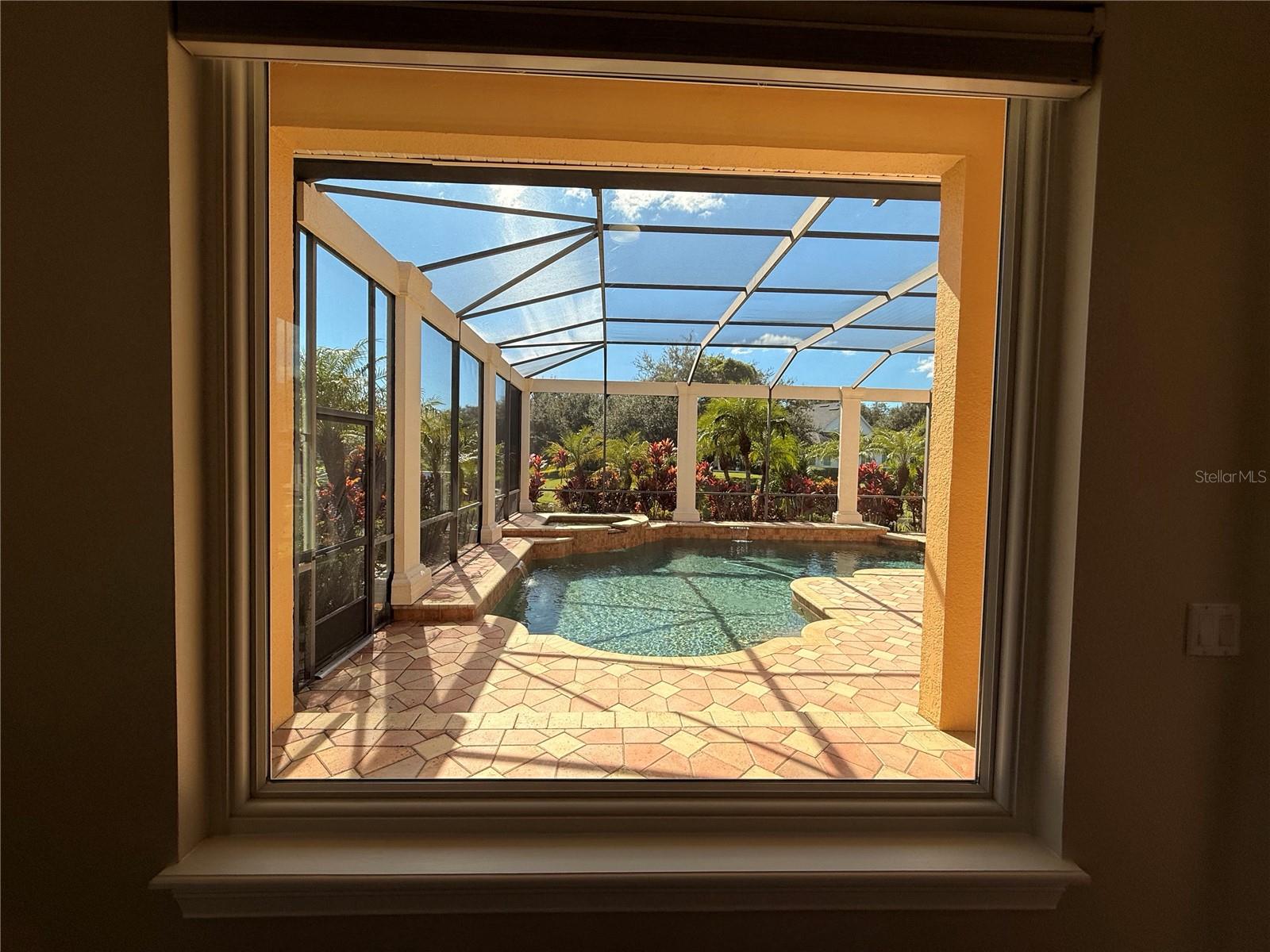 KEENES POINTE UT 06 50 95 - Residential