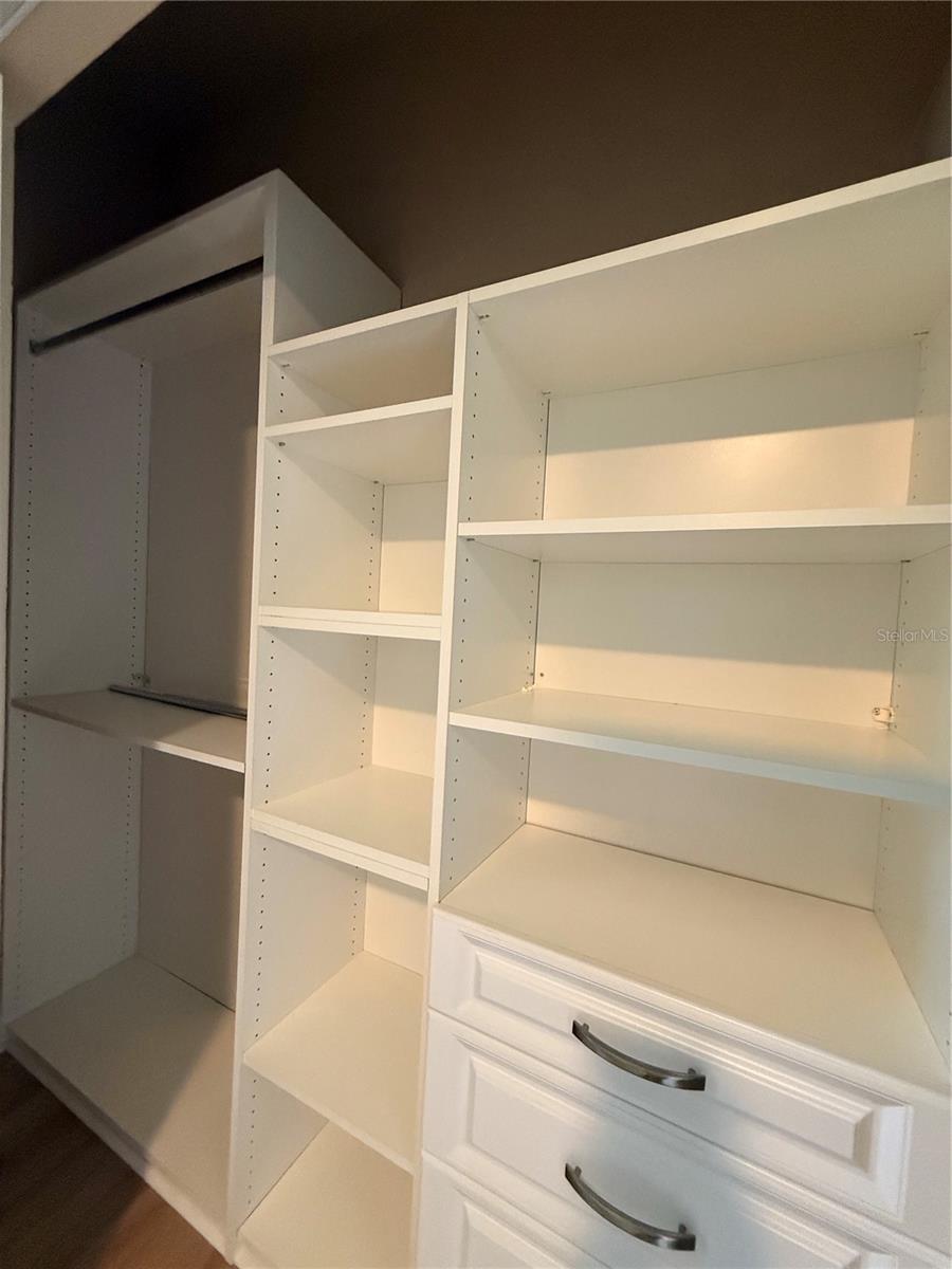 KEENES POINTE UT 06 50 95 - Residential