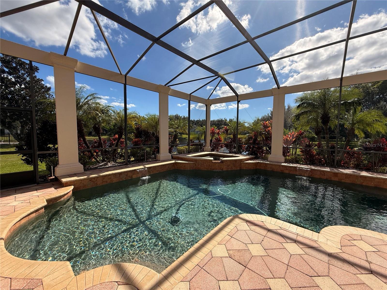 KEENES POINTE UT 06 50 95 - Residential