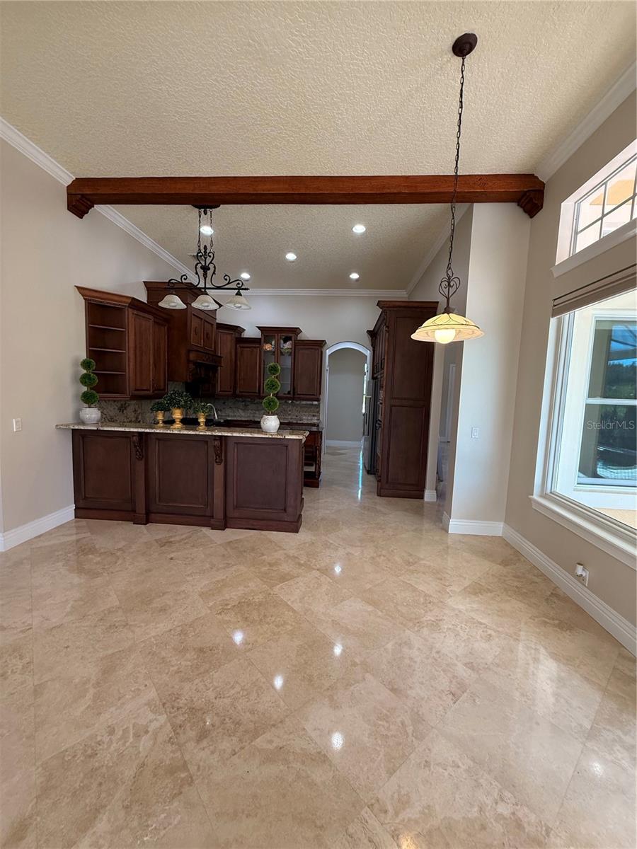 KEENES POINTE UT 06 50 95 - Residential