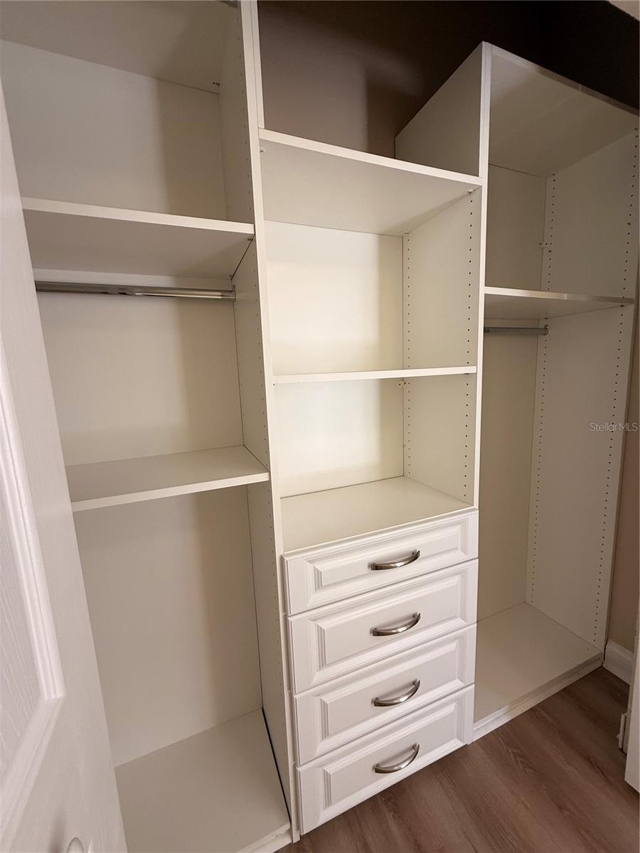 KEENES POINTE UT 06 50 95 - Residential