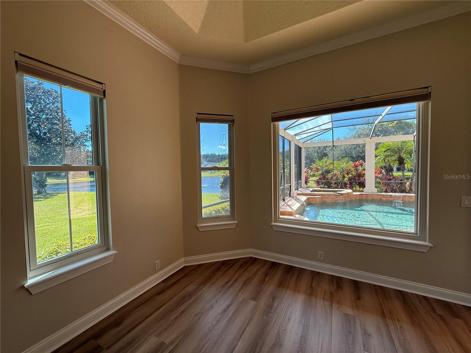 KEENES POINTE UT 06 50 95 - Residential