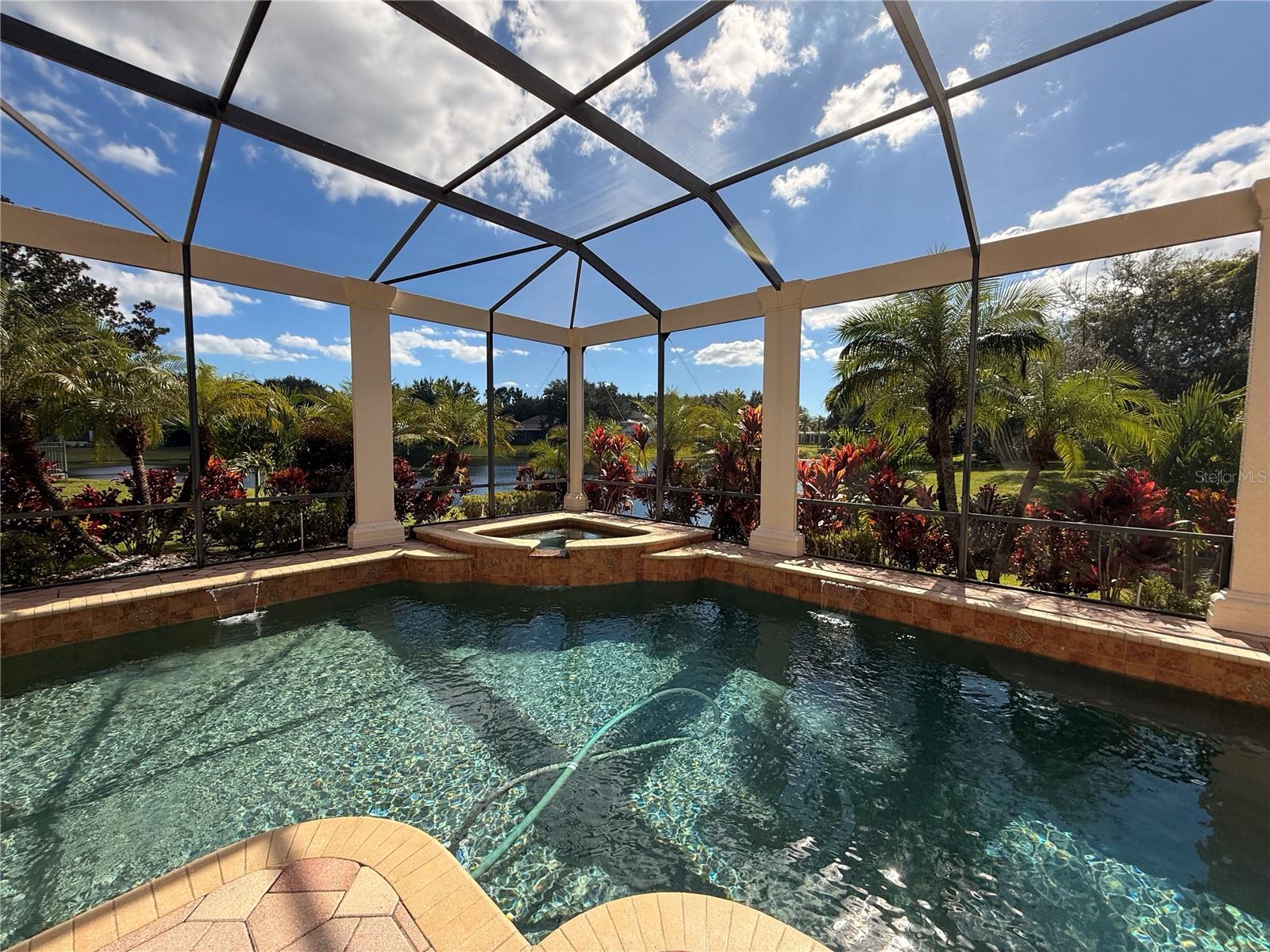 KEENES POINTE UT 06 50 95 - Residential