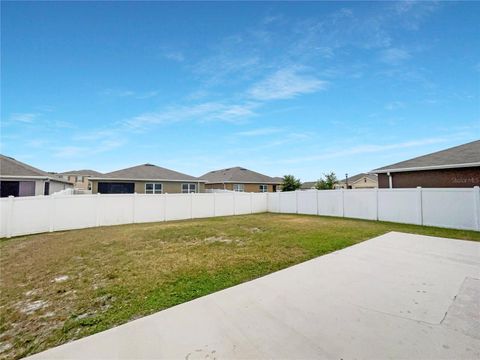 A home in LAKELAND