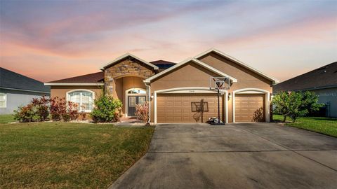 Photo of 2574 Highlands Creek Way, Lakeland, FL 33813 (MLS # L4956976)