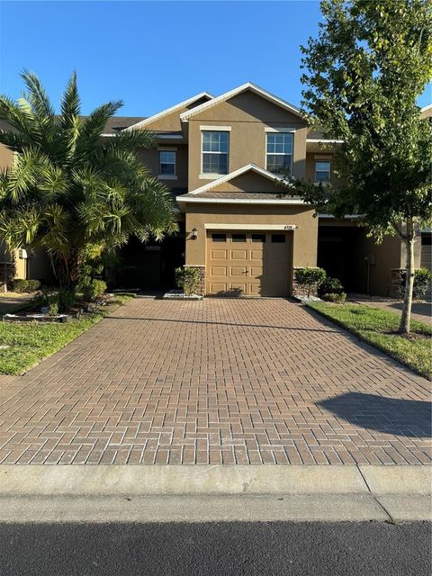 A home in LAKELAND