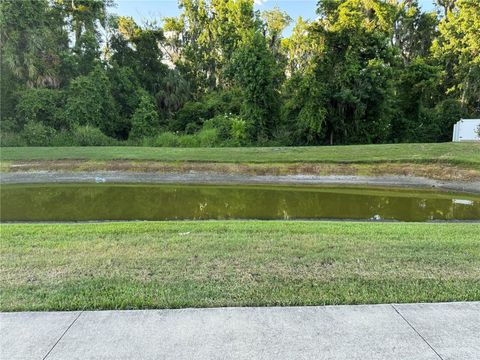 A home in LAKELAND