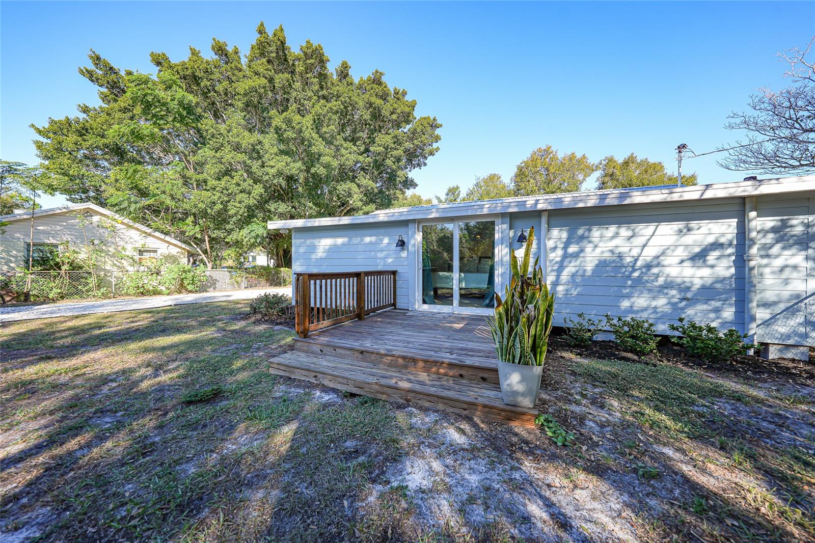 RIVERSIDE - Residential