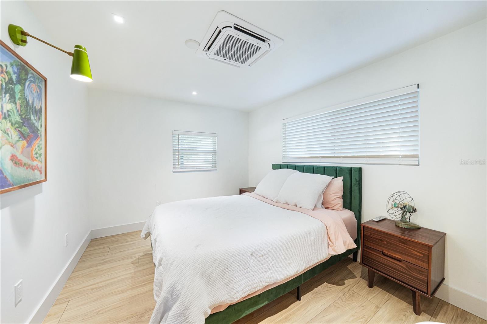 RIVERSIDE - Residential