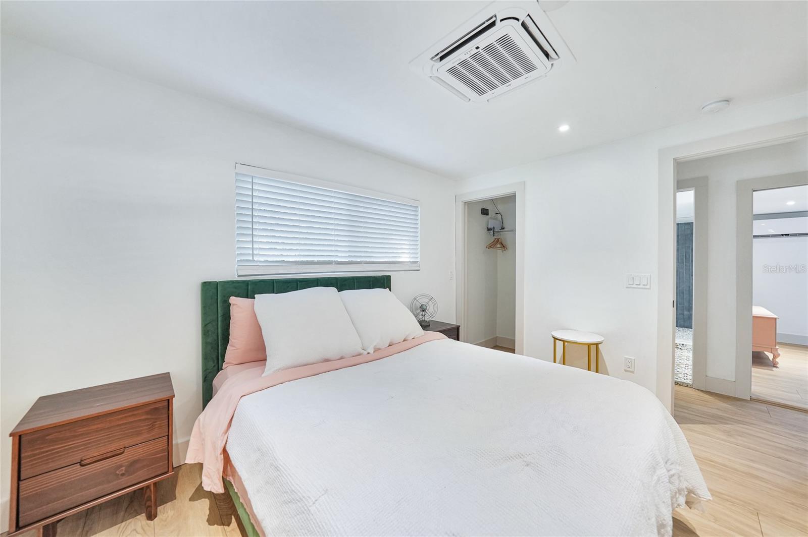 RIVERSIDE - Residential