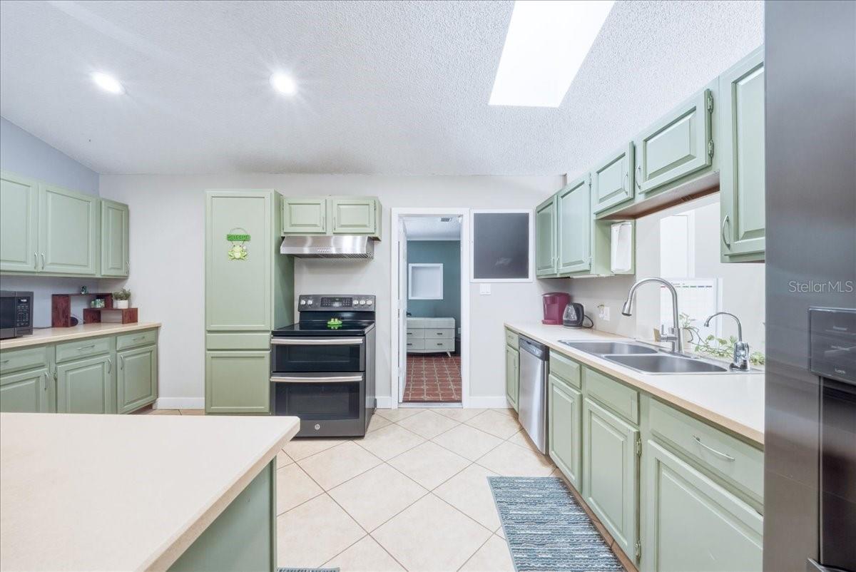 CANAVERAL GROVES SUB - Residential