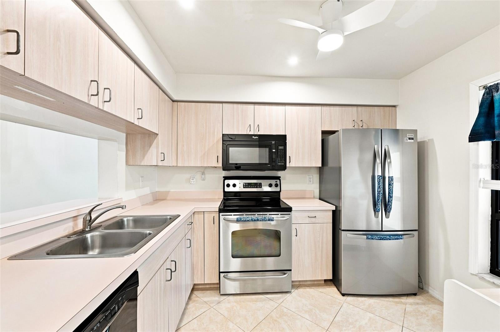 304 KELSEY WAY, SUN CITY CENTER, FL, 33573 4 304 KELSEY WAY