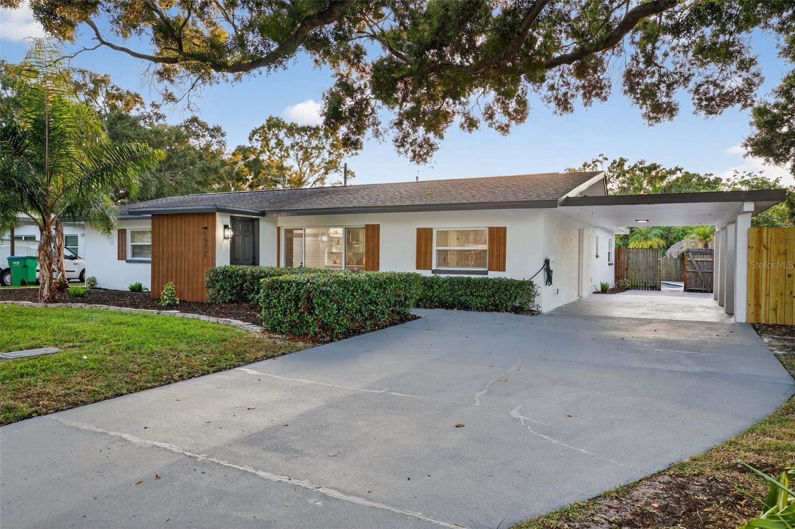 1572 S HAVEN DRIVE