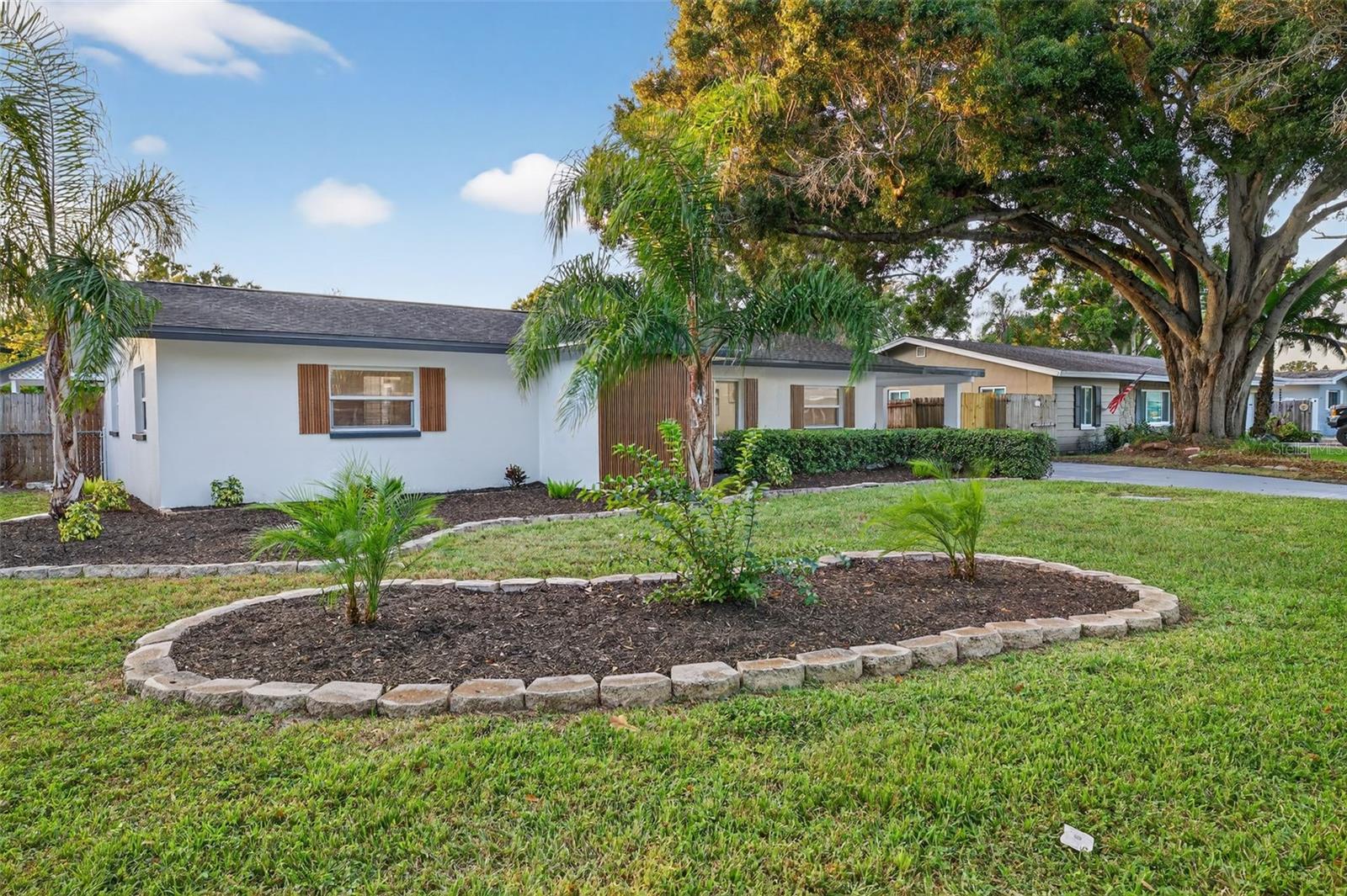 1572 S HAVEN DRIVE