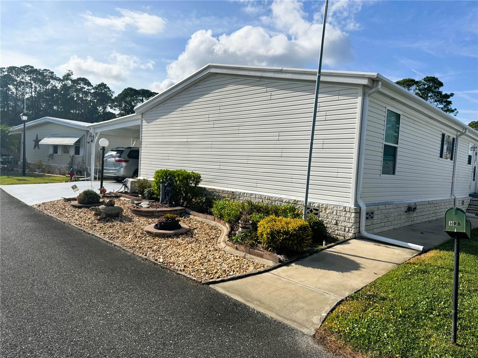 HAWTHORNE AT LEESBURG A COOP - Residential