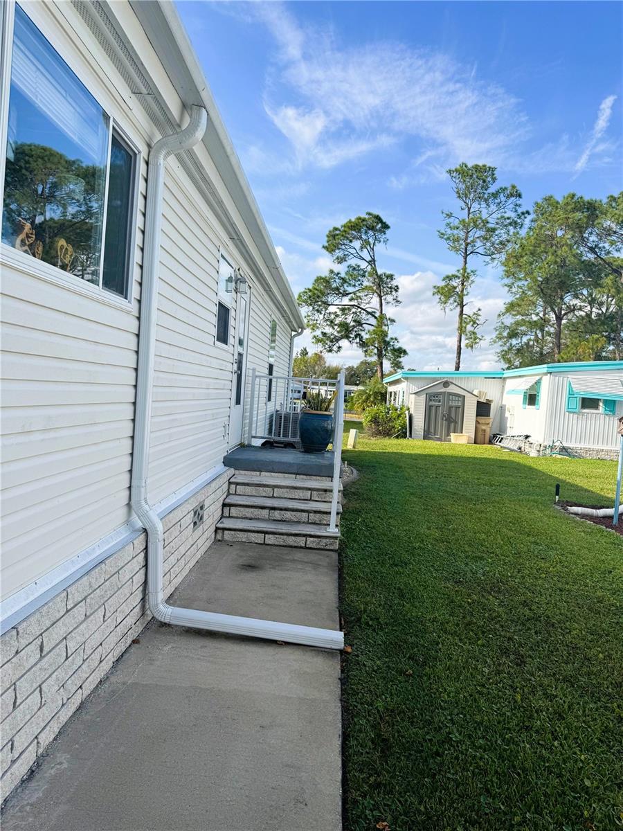 HAWTHORNE AT LEESBURG A COOP - Residential