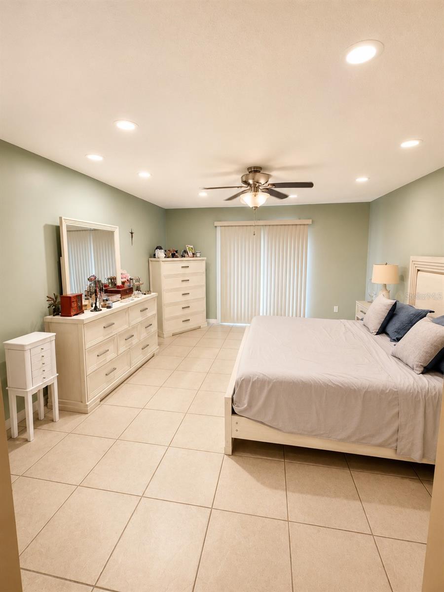 MAJESTIC OAKS - Residential