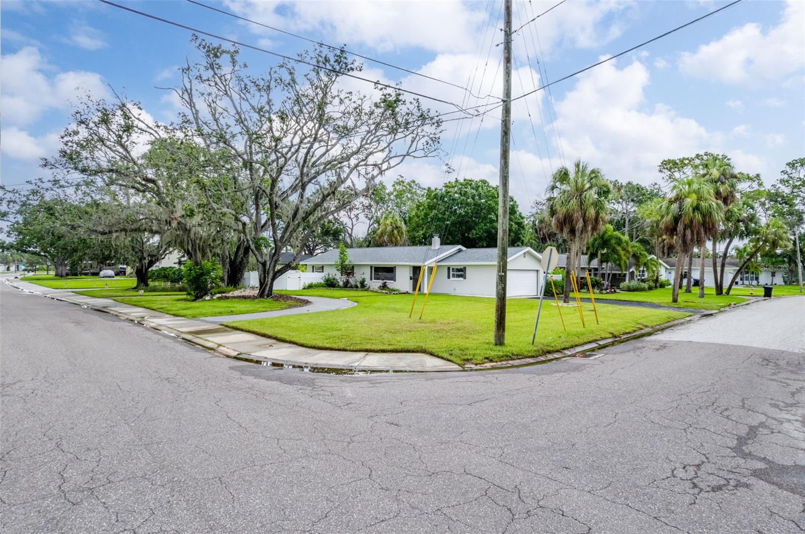 SHORE ACRES VENICE SEC 2ND REP - Residential Lease