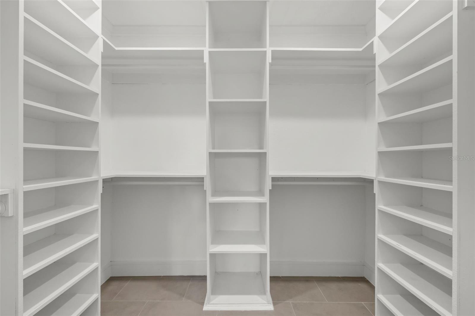 SHORE ACRES VENICE SEC 2ND REP - Residential Lease