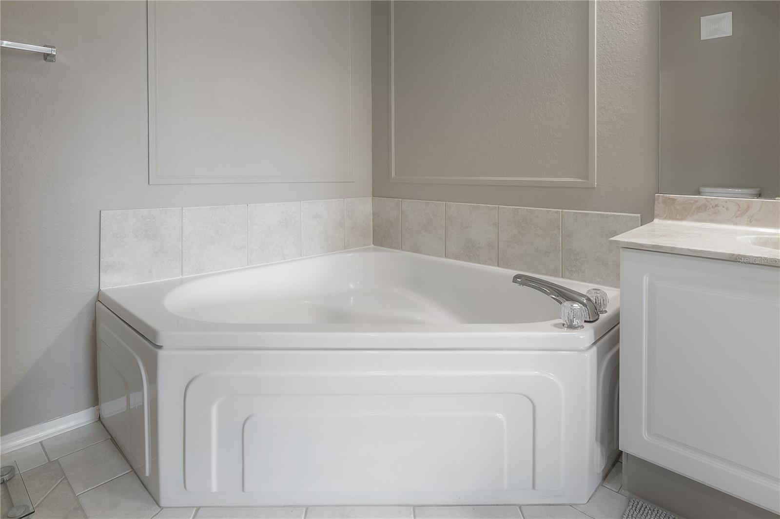 GRAND BELLAGIO AT BAYWATCH CONDO THE - Residential Lease