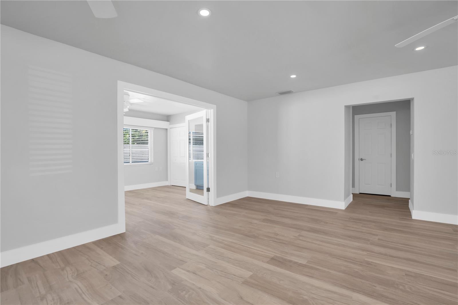 ST PETERSBURG BEACH NORTH UNIT 7 - Residential