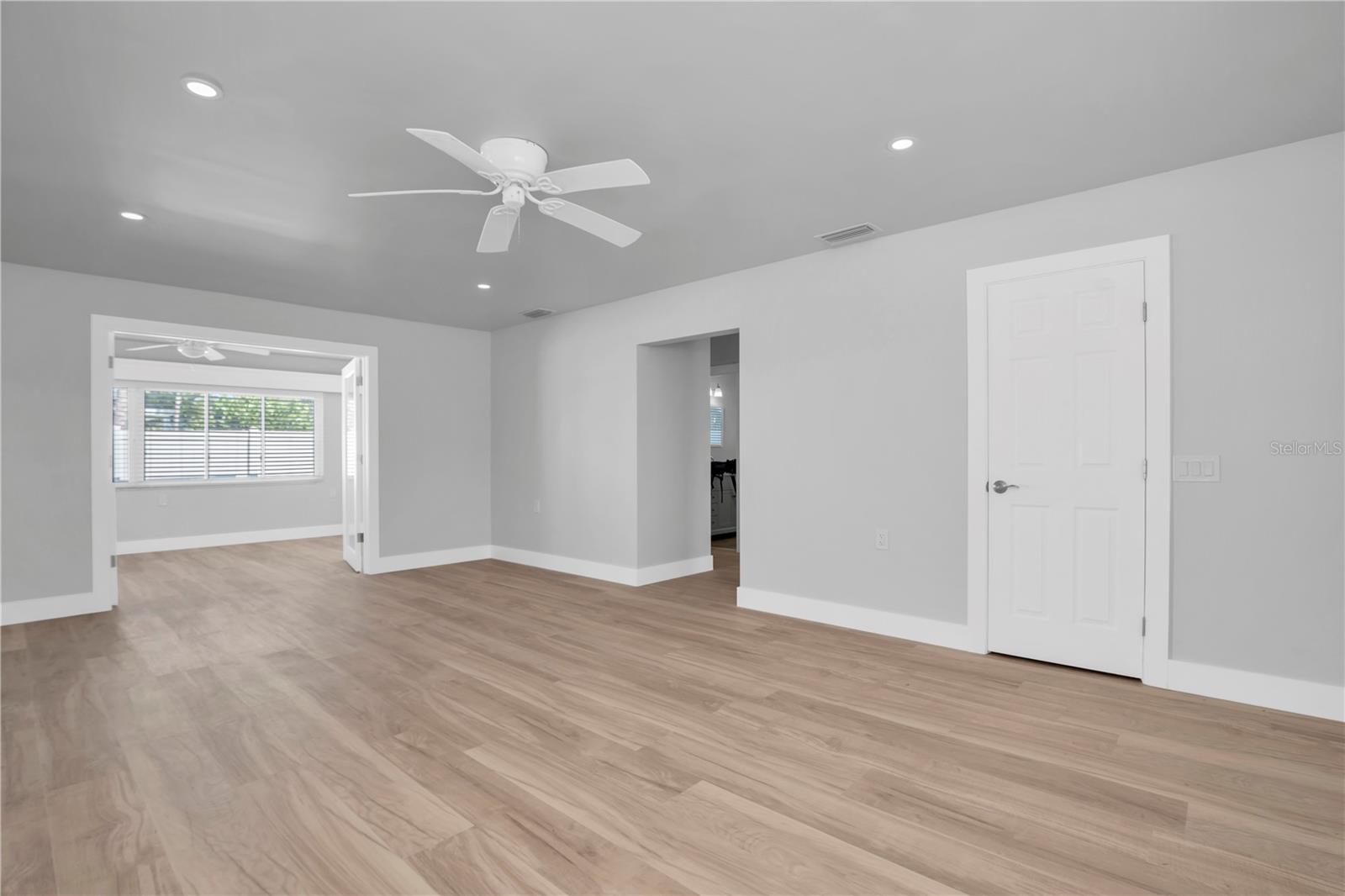 ST PETERSBURG BEACH NORTH UNIT 7 - Residential