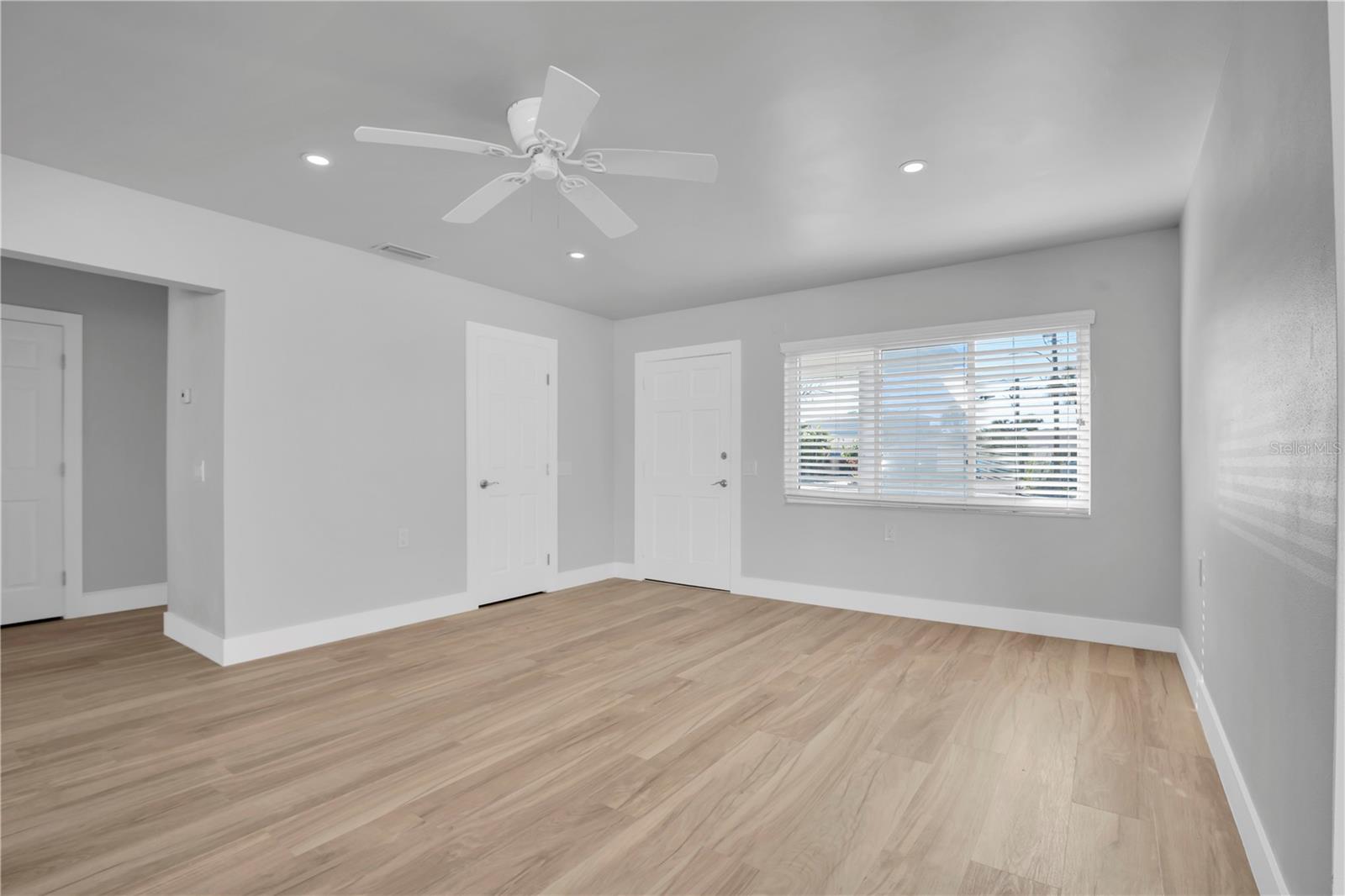 ST PETERSBURG BEACH NORTH UNIT 7 - Residential